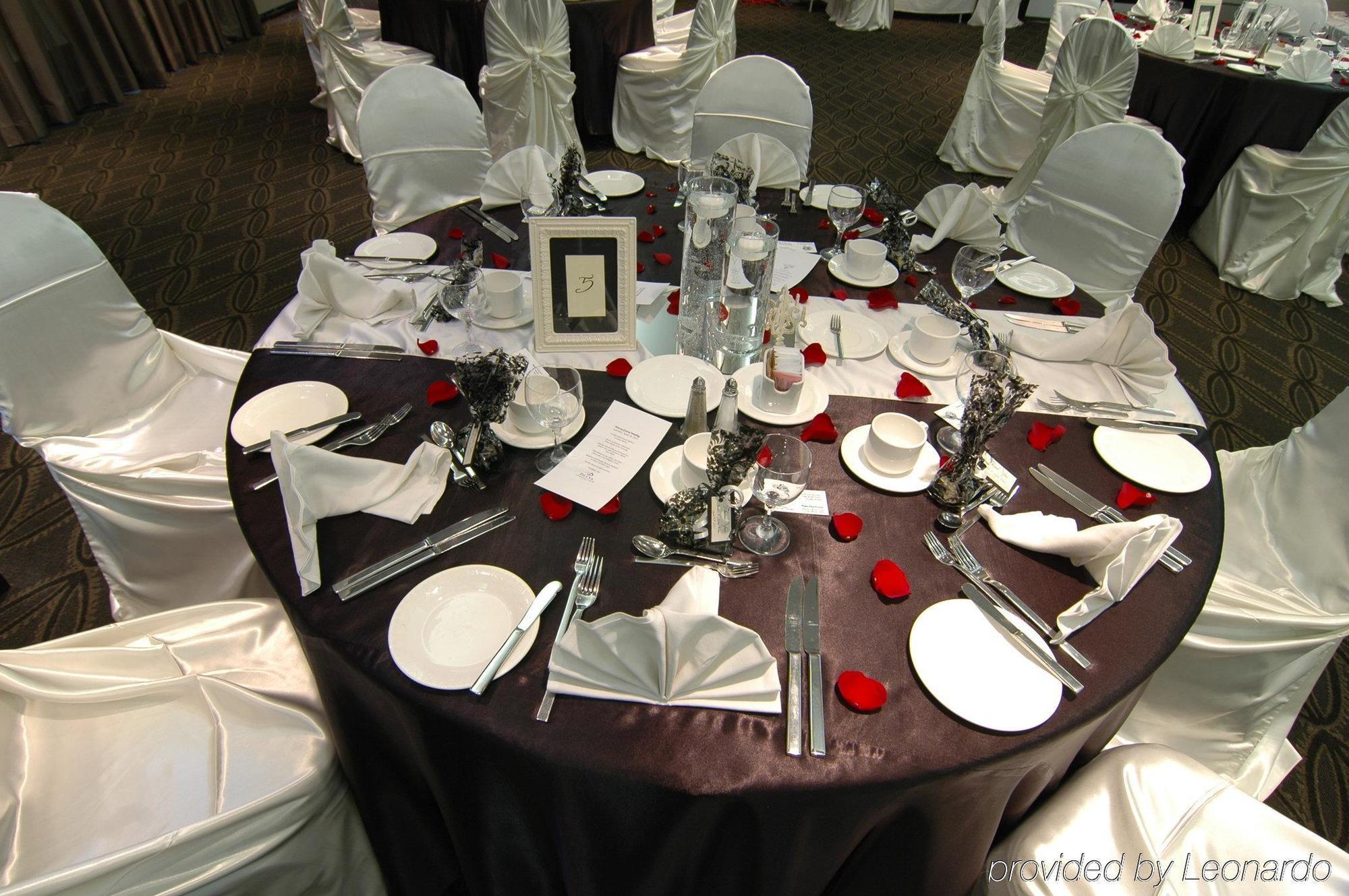 Delta Hotels By Marriott Edmonton Centre Suites Restaurant foto